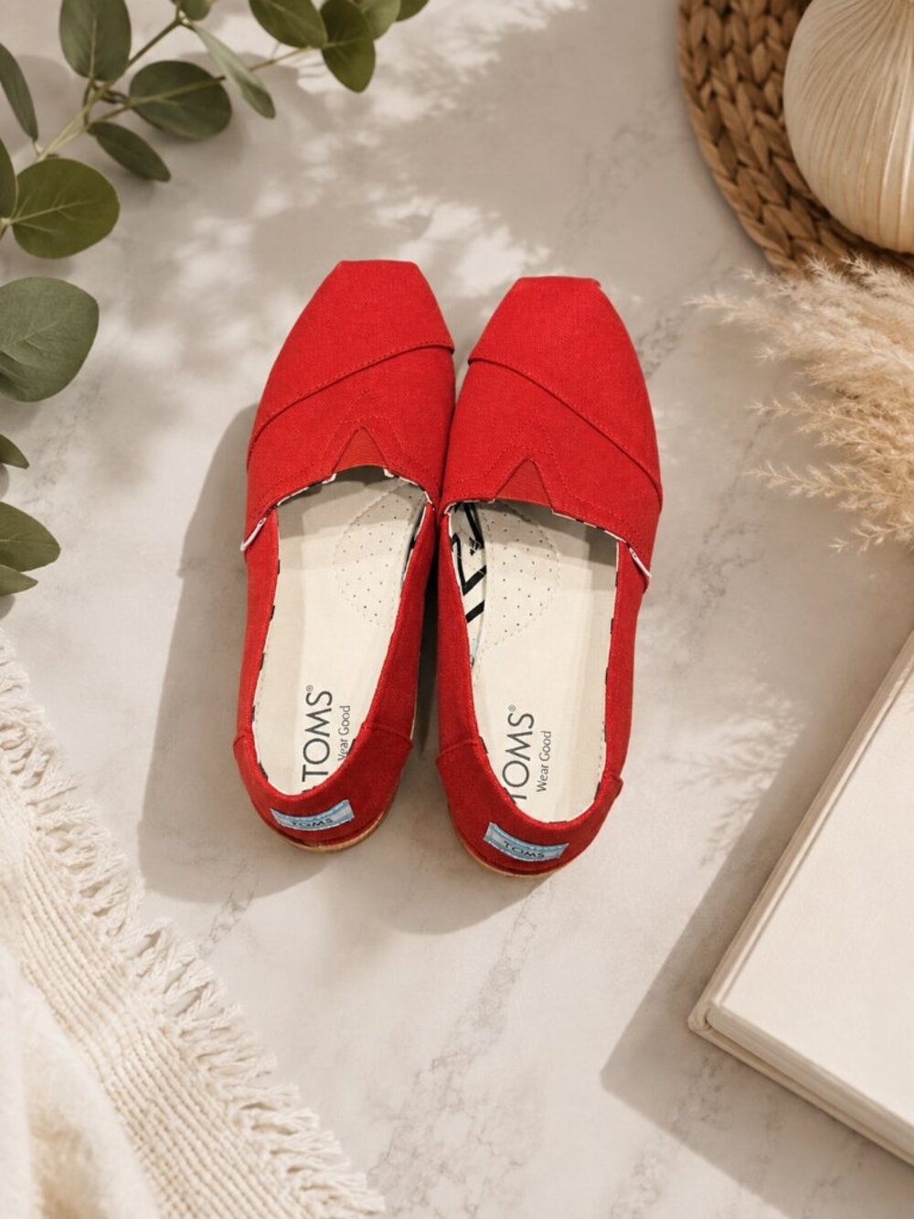 TOMS WOMEN'S RED CLASSIC CANVAS SLIP-ON - SZ 9 - Never Worn